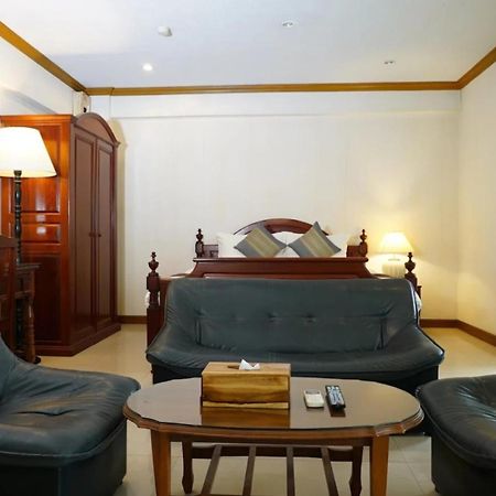 12Pm Bangkok Hotel Екстериор снимка