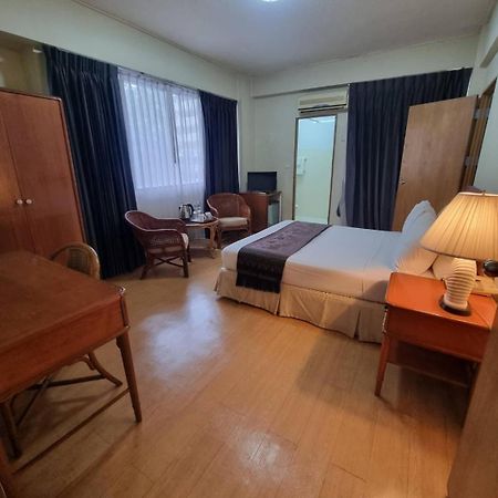 12Pm Bangkok Hotel Екстериор снимка