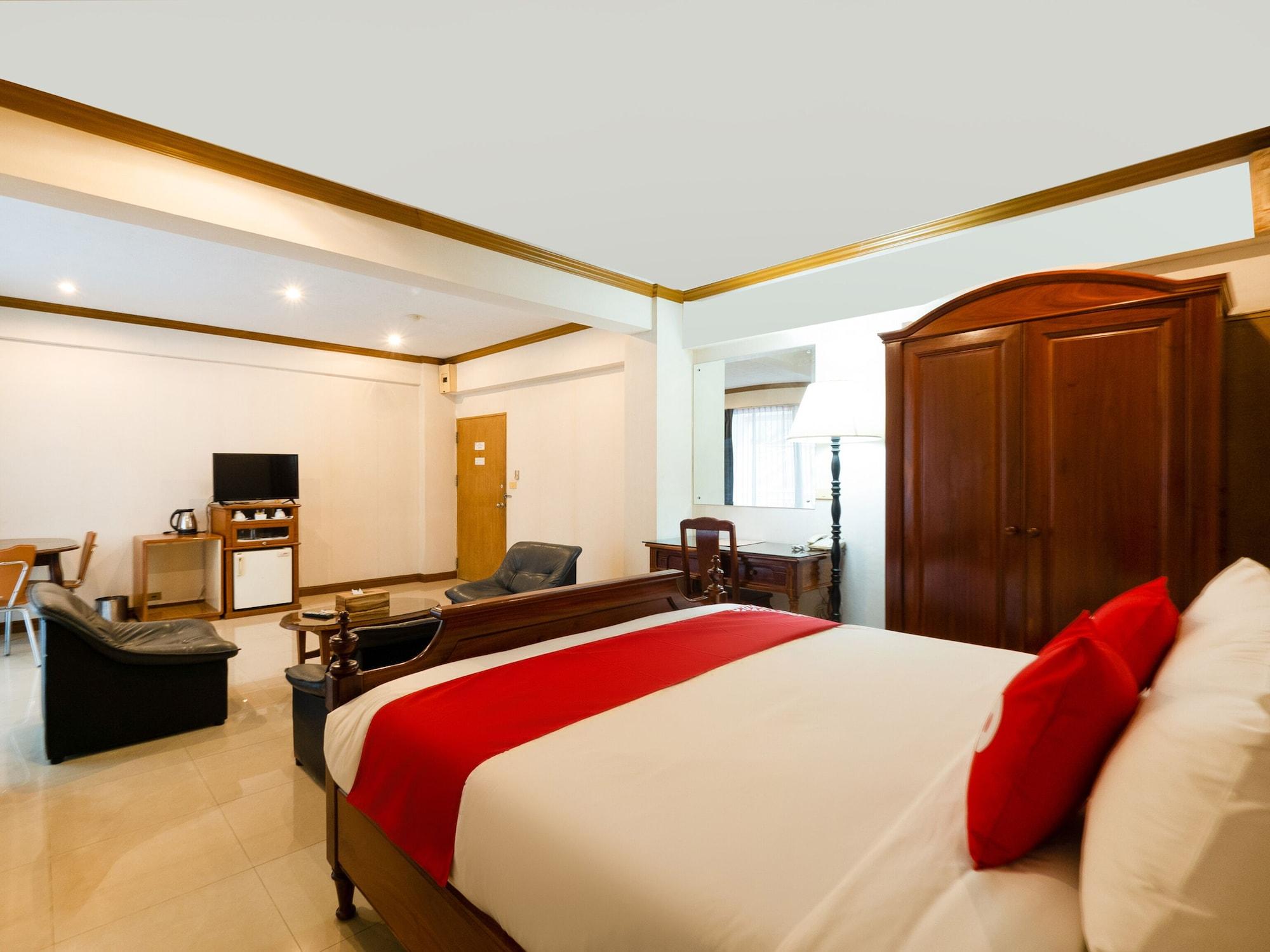 12Pm Bangkok Hotel Екстериор снимка