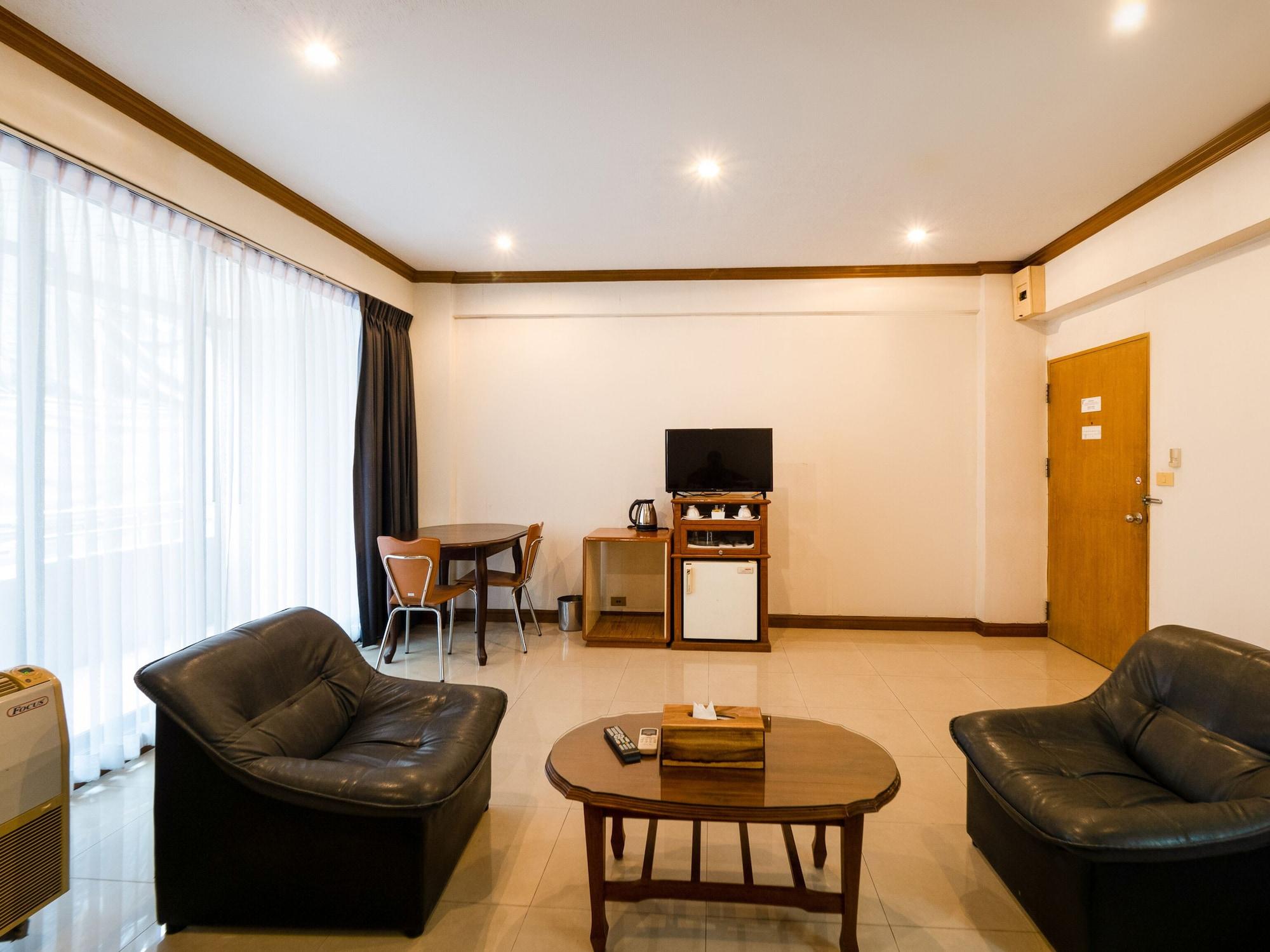 12Pm Bangkok Hotel Екстериор снимка