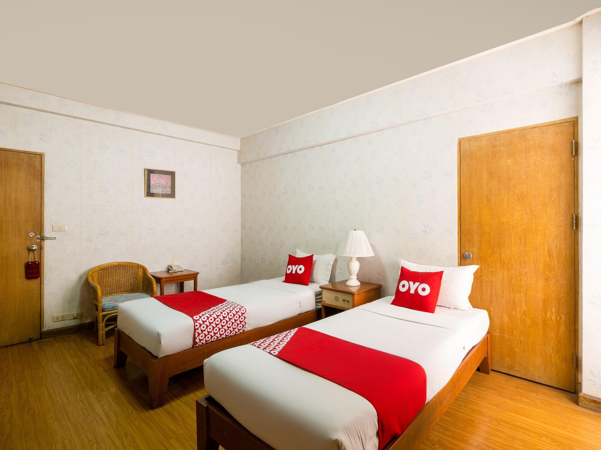 12Pm Bangkok Hotel Екстериор снимка
