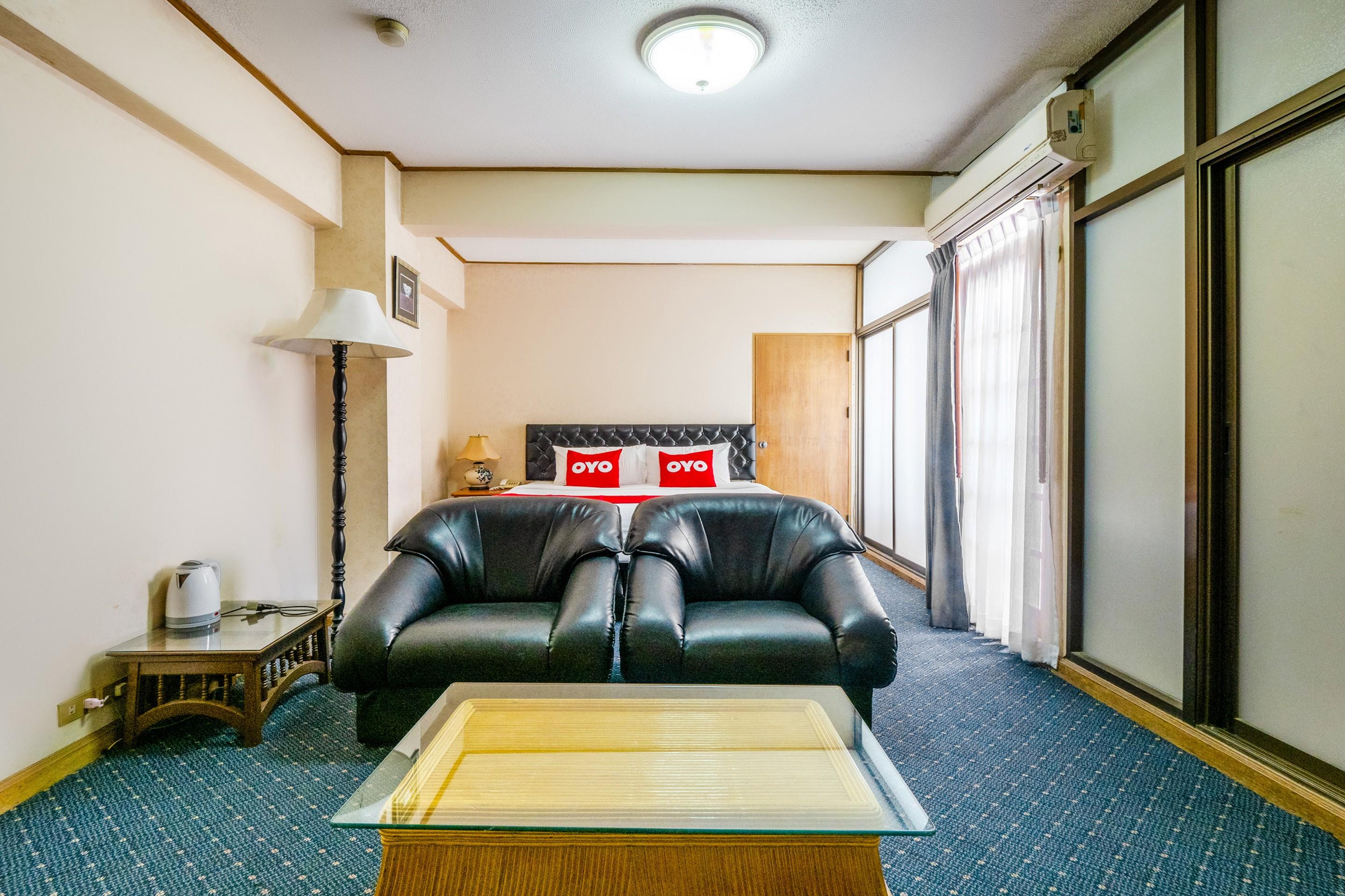 12Pm Bangkok Hotel Екстериор снимка