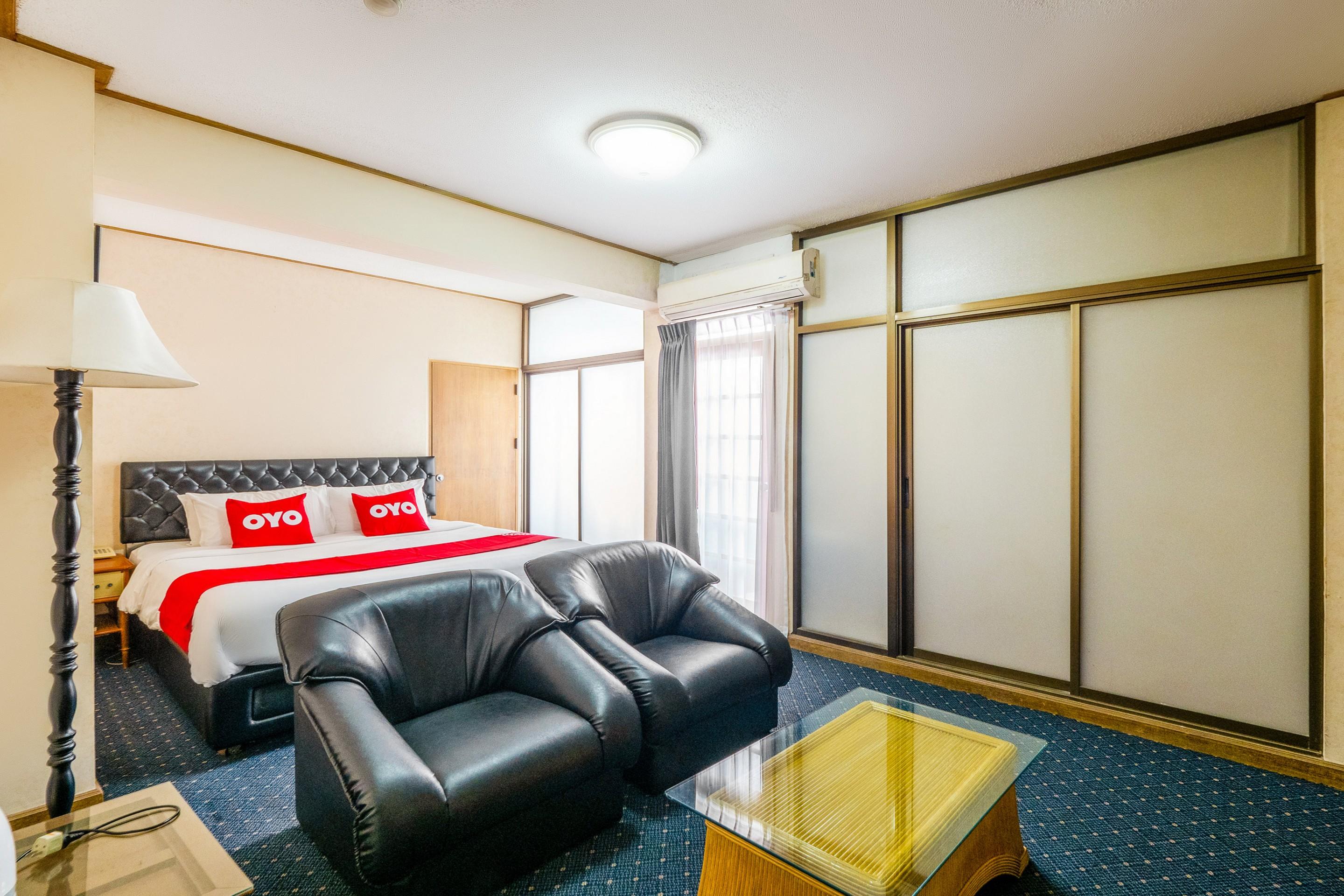 12Pm Bangkok Hotel Екстериор снимка