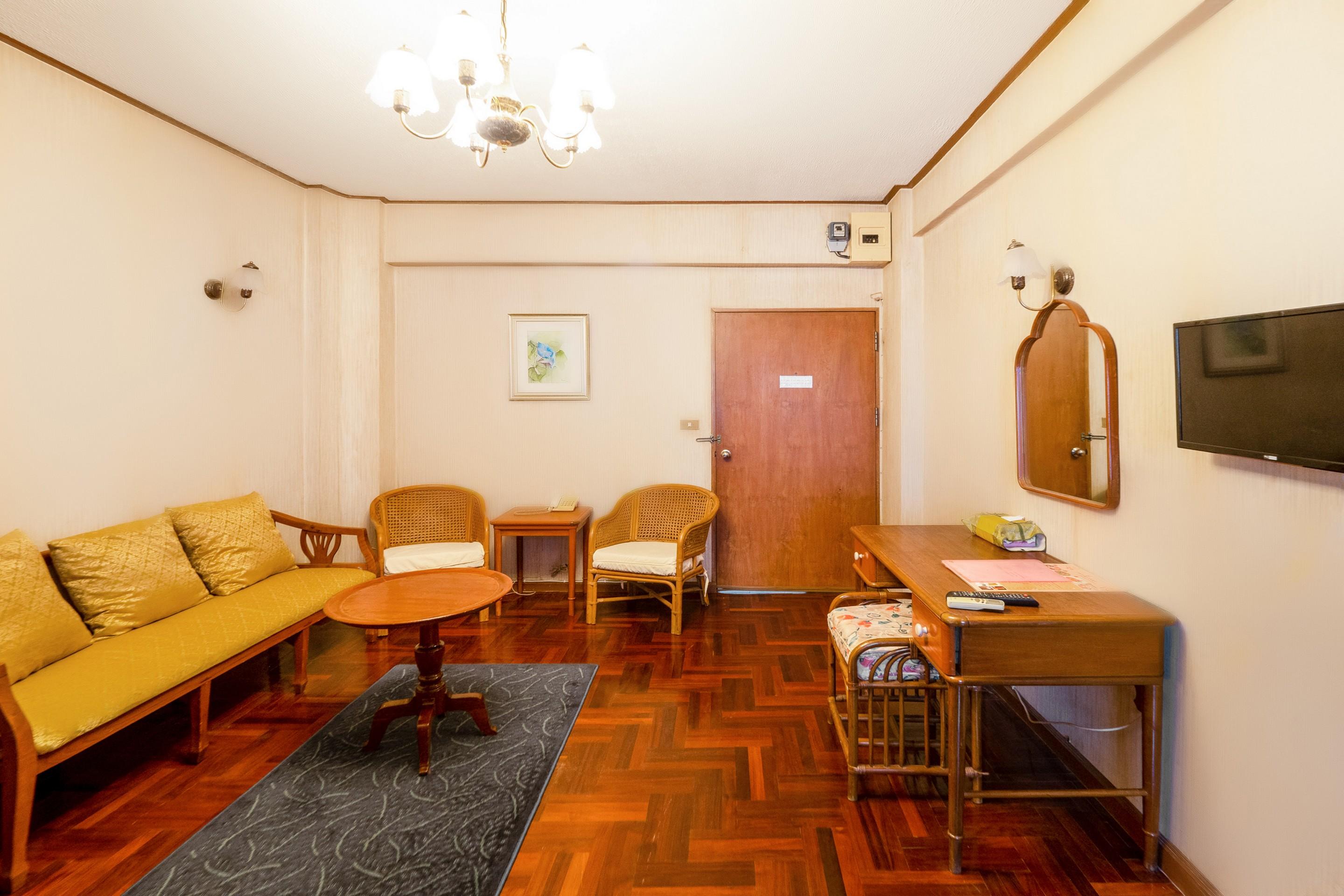 12Pm Bangkok Hotel Екстериор снимка