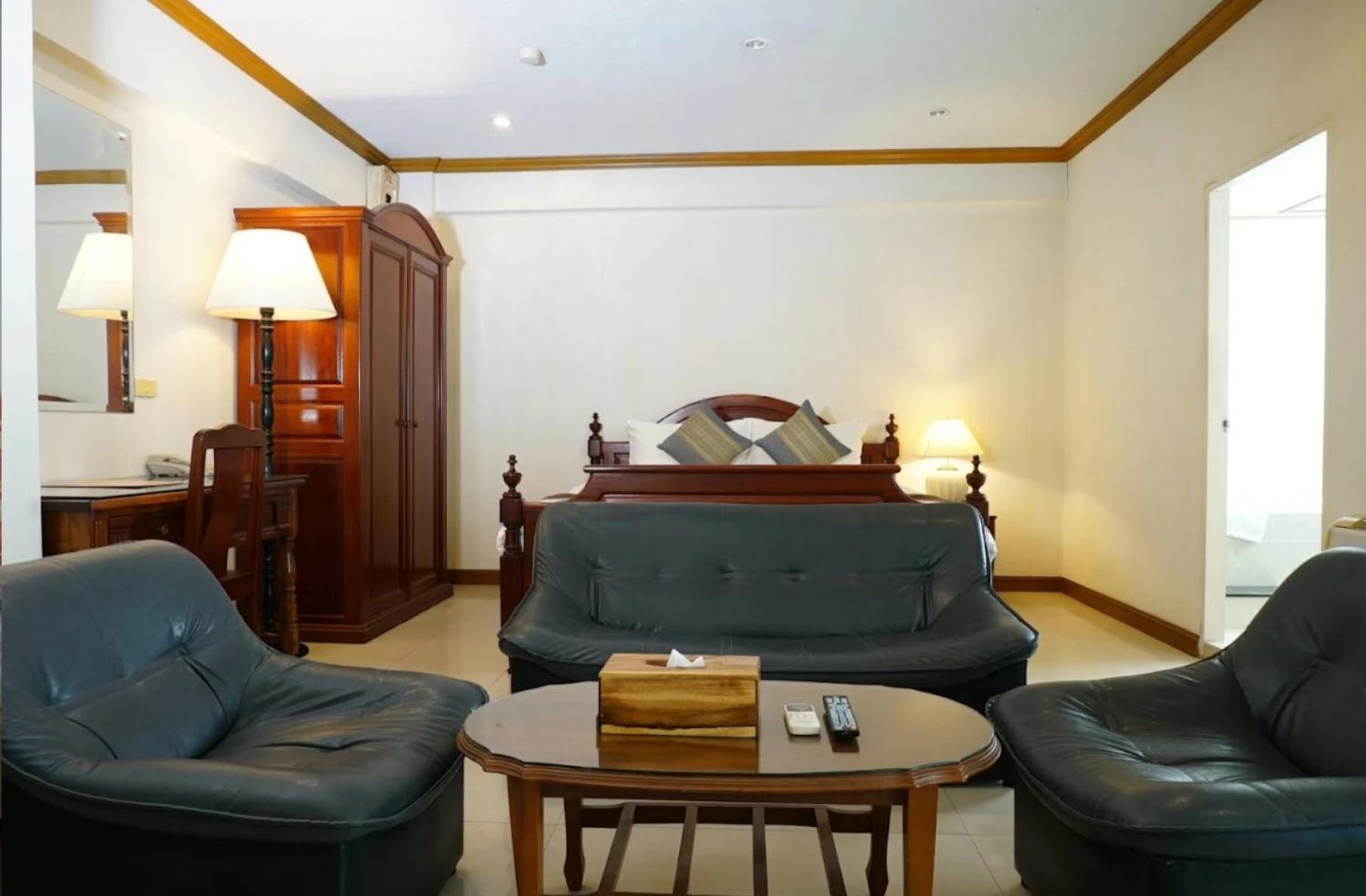 12Pm Bangkok Hotel Екстериор снимка