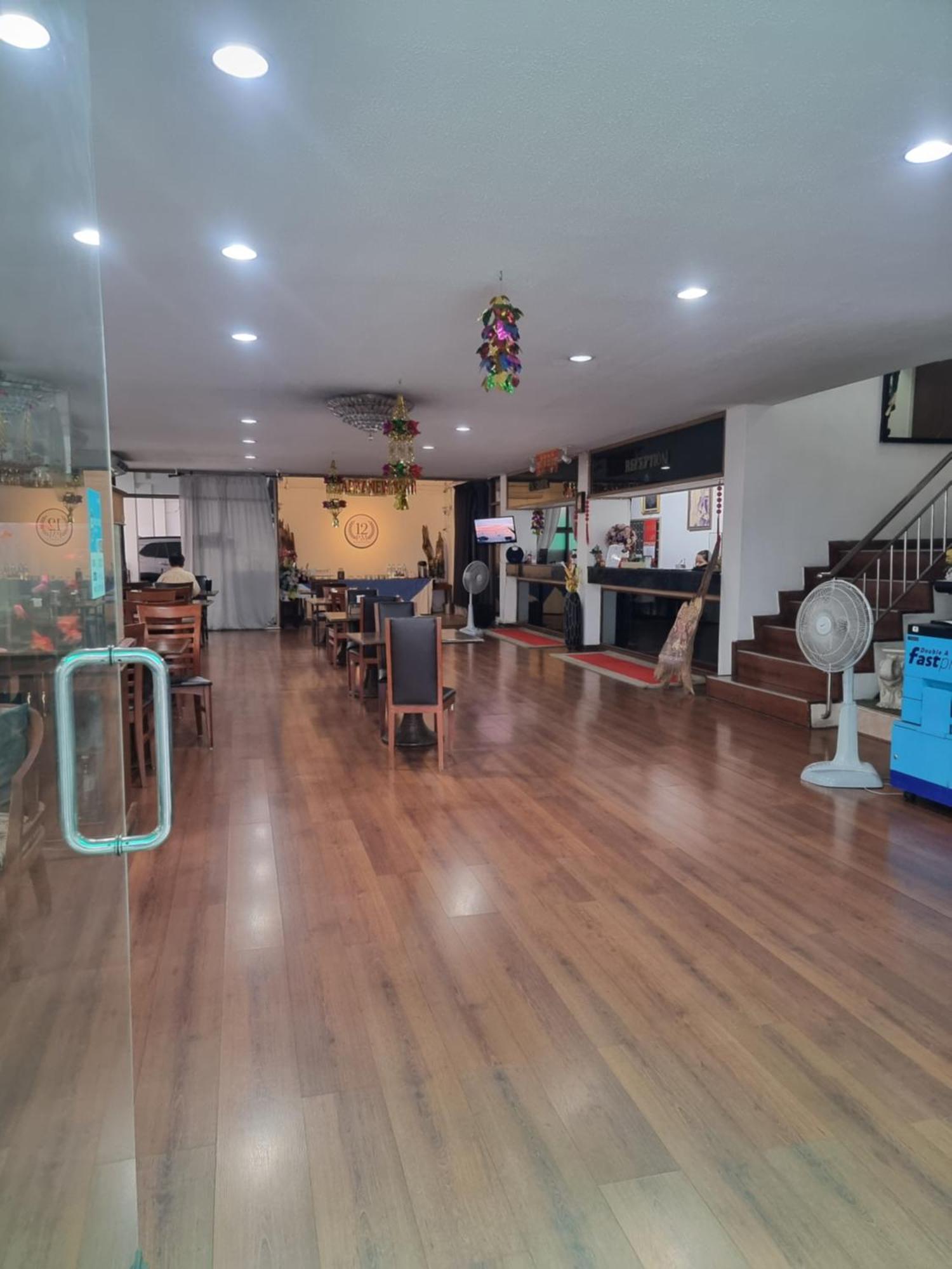 12Pm Bangkok Hotel Екстериор снимка