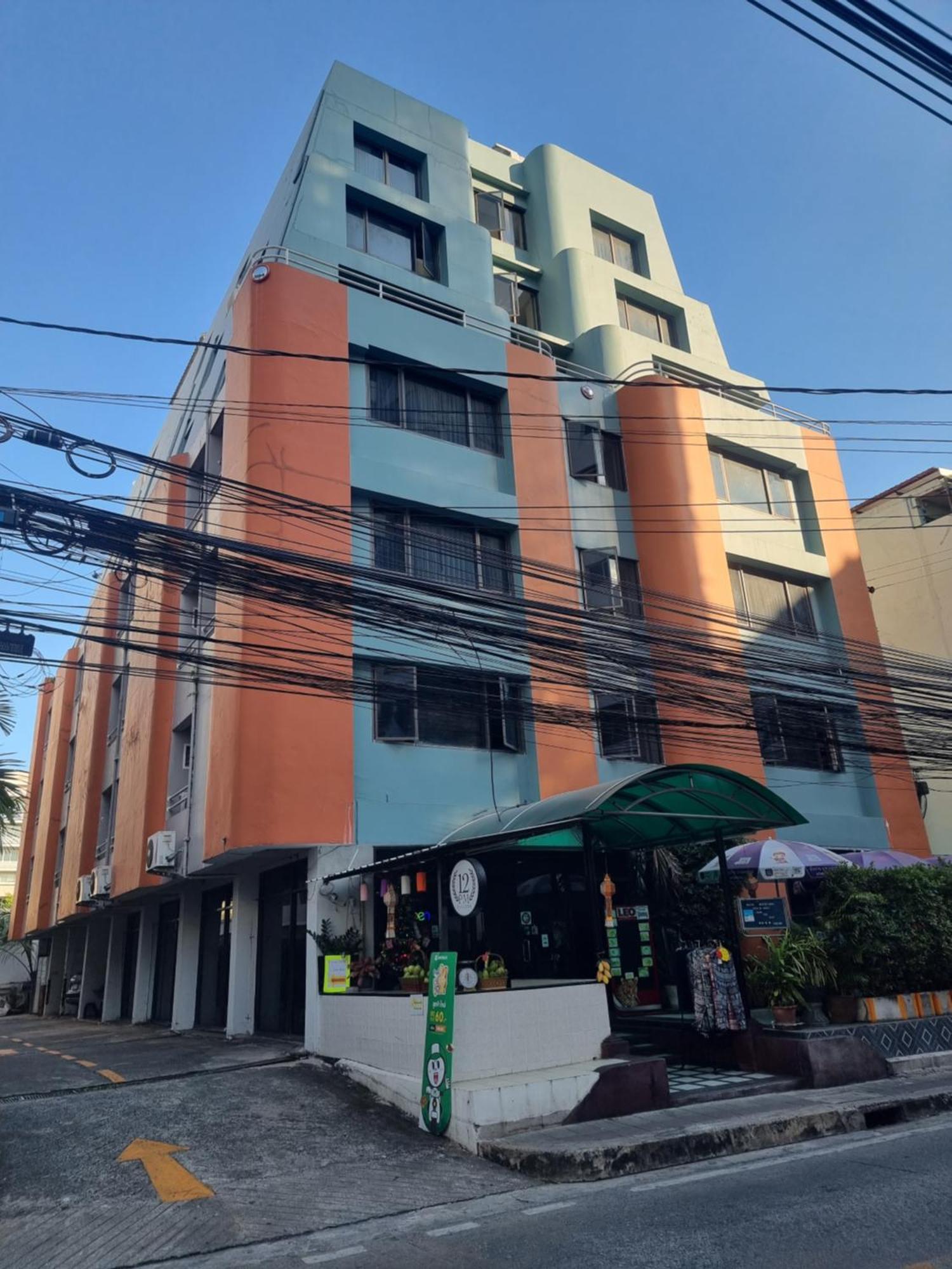 12Pm Bangkok Hotel Екстериор снимка