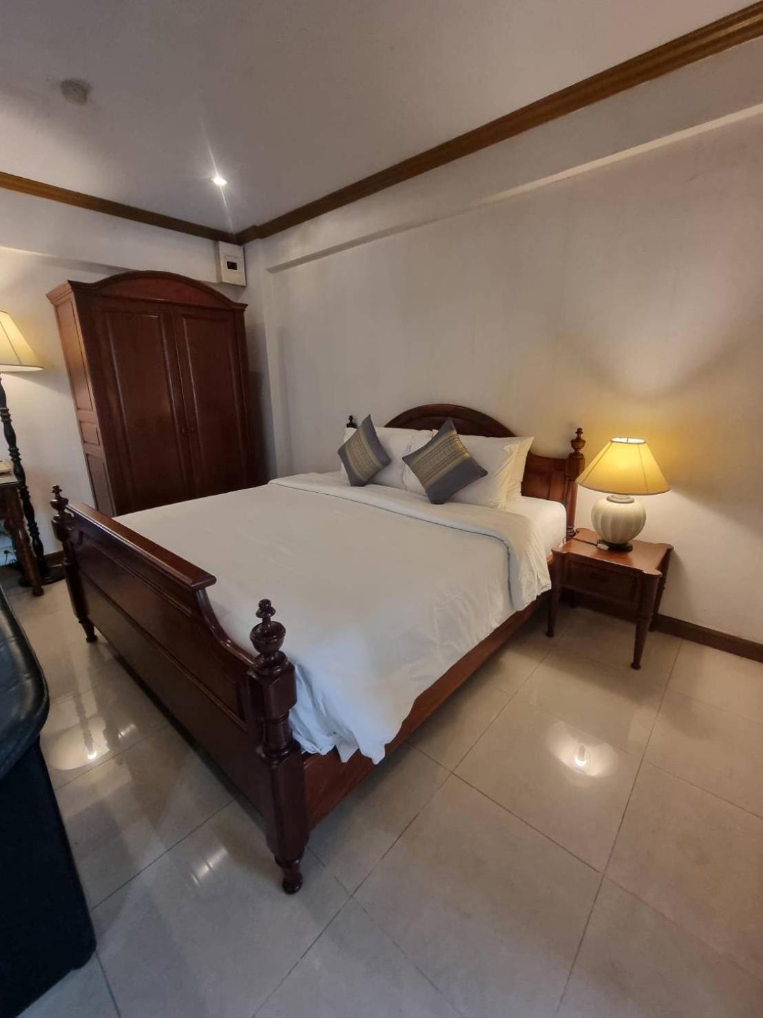 12Pm Bangkok Hotel Екстериор снимка