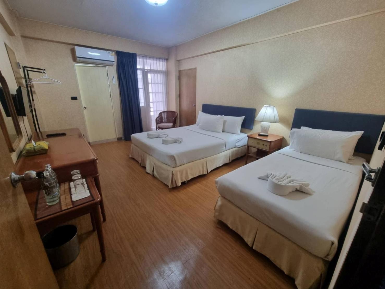 12Pm Bangkok Hotel Екстериор снимка